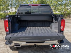 Chevrolet Silverado 1500 Bed Cover - Retractable - Powered - 5'10" Bed Chevrolet Silverado 1500 Bed Cover - Retractable - Powered - 5'10" Bed